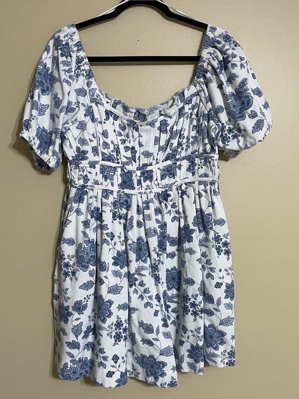 Peach Love denim floral twill romper blue white cotton size large